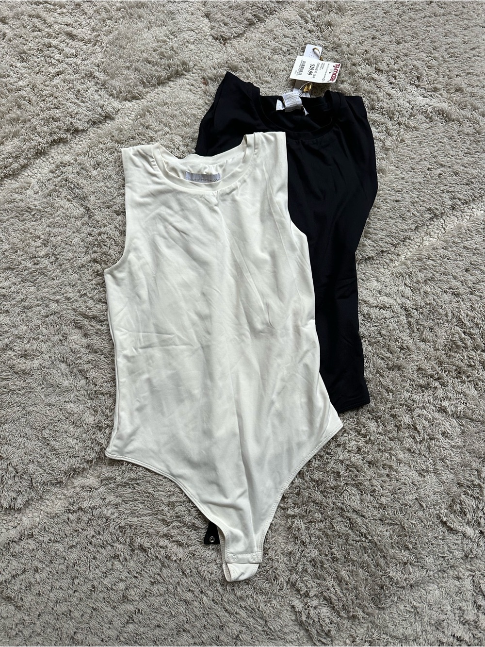 House of Harlow 1960 Cream white & Black Sleeveless Bodysuit crew m medium